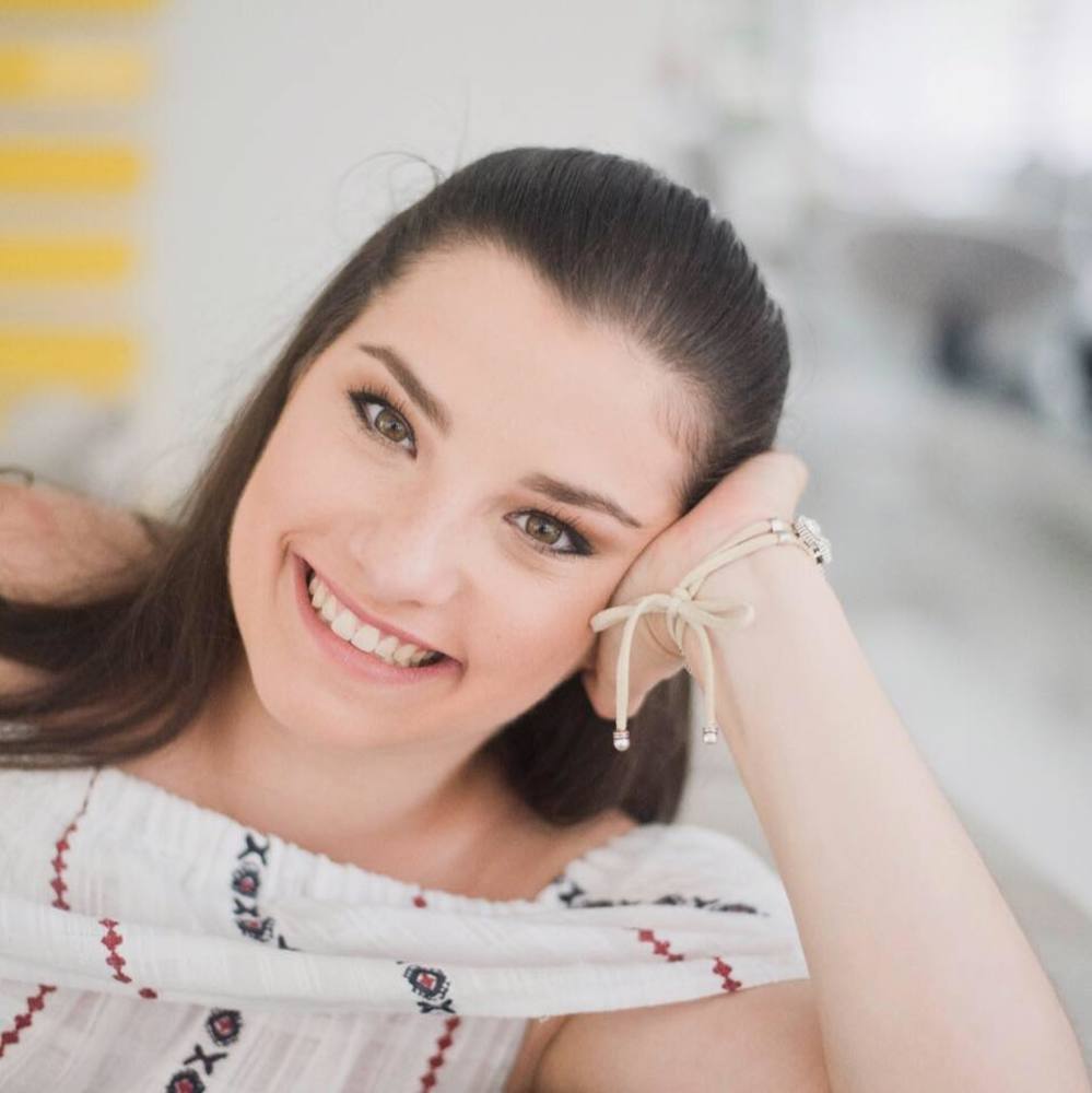 Meet your Posher, Isabella